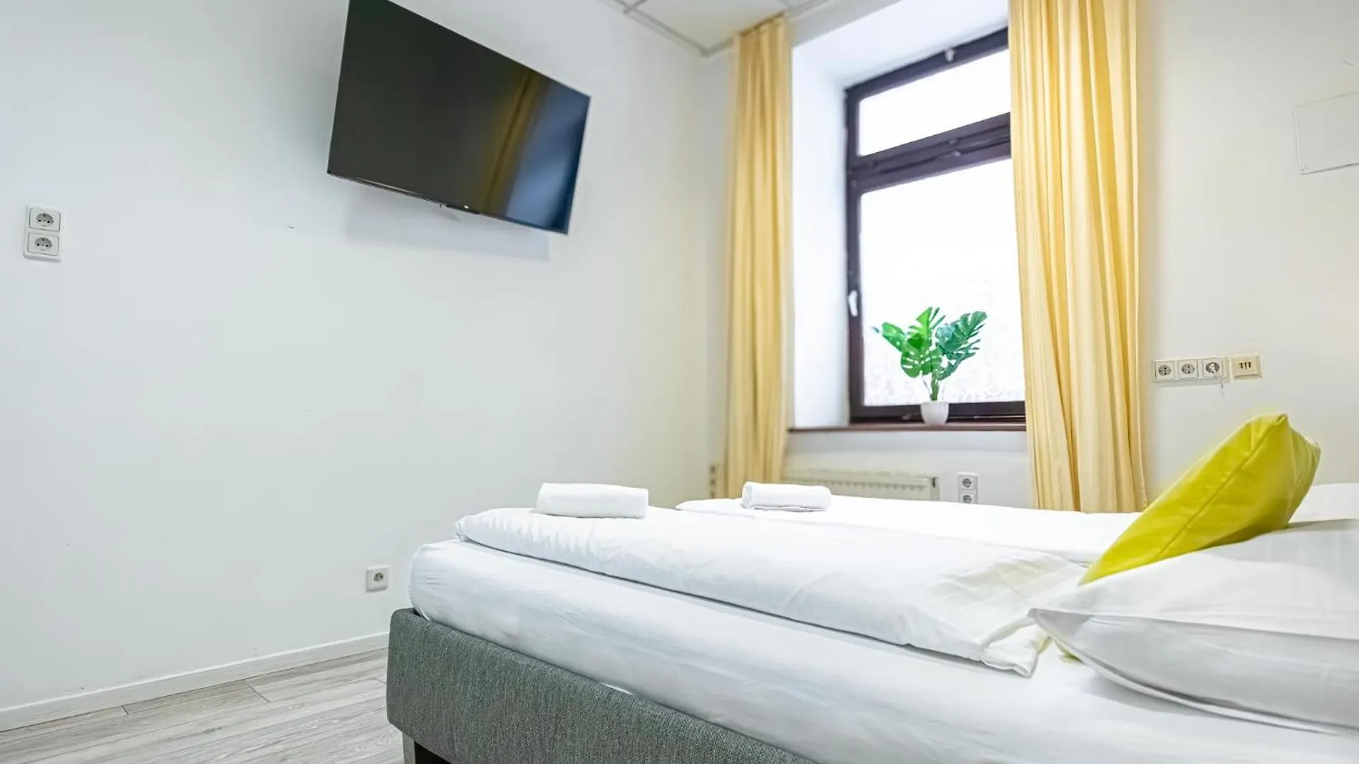 Bright 1Br Apt, Prime Vienna Location & Wifi オーストリア