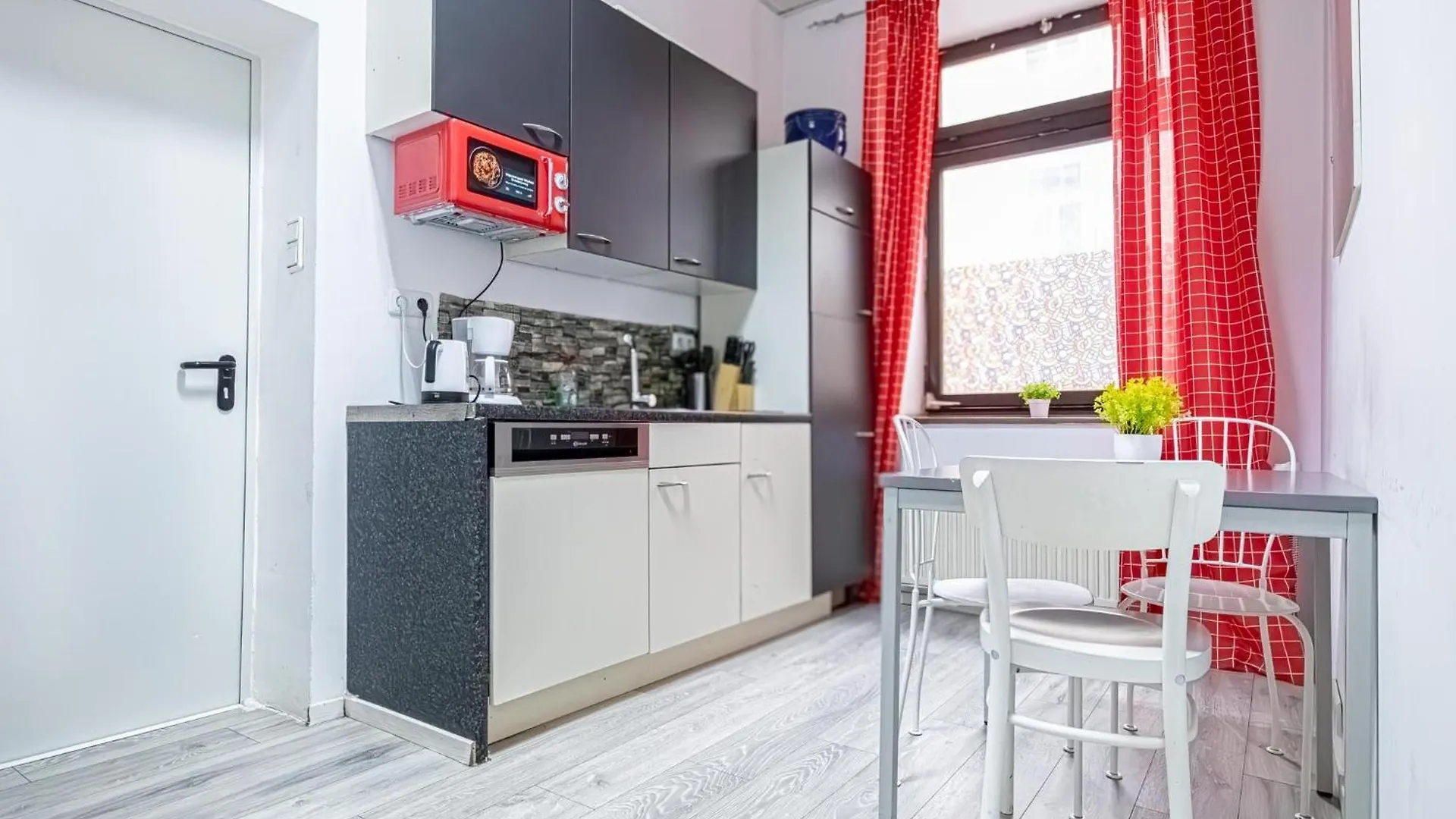 アパート Bright 1Br Apt, Prime Vienna Location & Wifi オーストリア