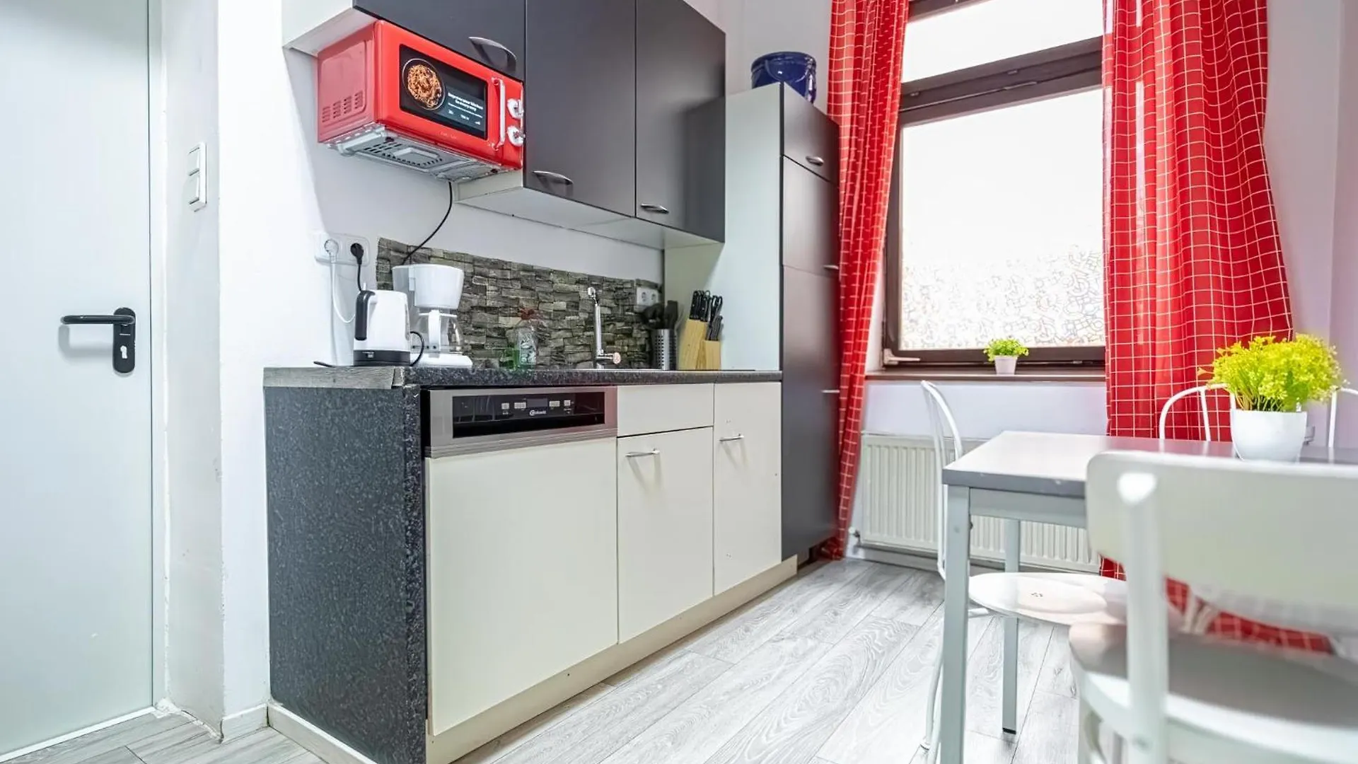 Bright 1Br Apt, Prime Vienna Location & Wifi Ausztria